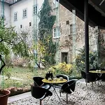 Ella's River Апартаменти *