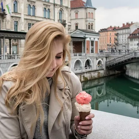 Ella's River Lägenhet *